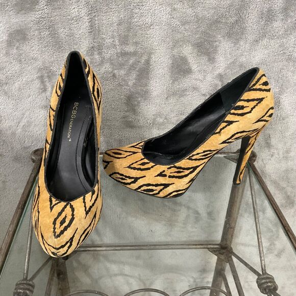 BCBG Leather Stiletto pumps women’s size 9 tiger print Platform high heels - Picture 2 of 10